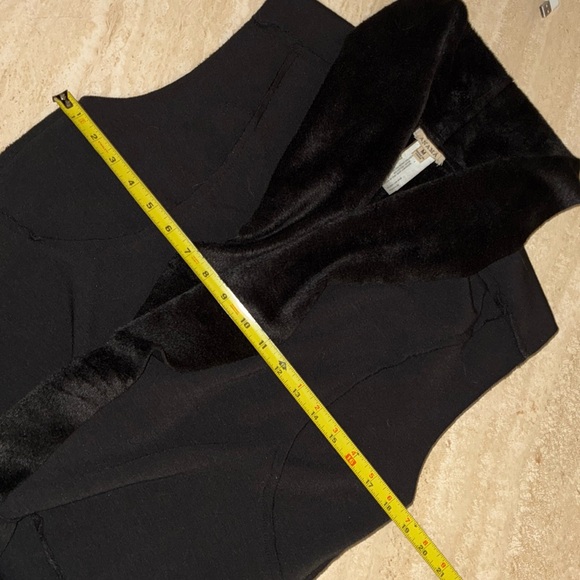 ANTHROPOLOGIE reversible black vest, plush or faux suede. M - Picture 15 of 17